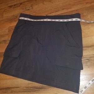 Water resistant active skort